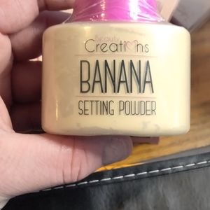 COPY - Beauty Creations banana setting powder